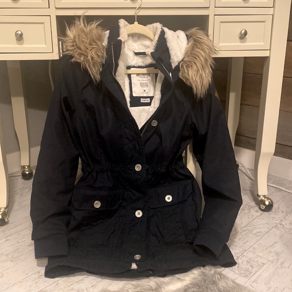 Hollister California Collection Woman’s Jacket Stretch with Faux Fur Hood